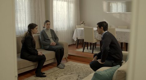 Hazal Kaya, Fatma Nilgün Özgüven, Mehmetcan Mincinozlu - Bizim Hikaye - Episode 19 - Kuvat elokuvasta