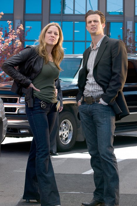 Mary McCormack, Frederick Weller - In Plain Sight - Let's Get It Ahn - Photos