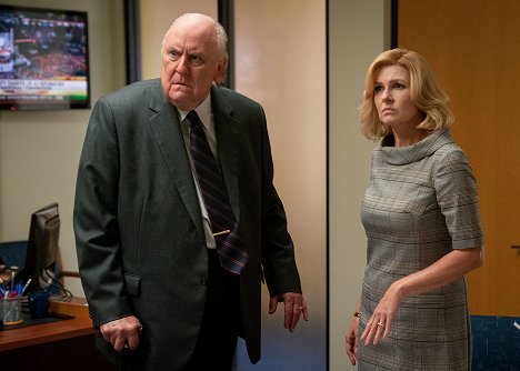 John Lithgow, Connie Britton - Šokující odhalení - Z filmu