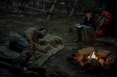 Kevin Carroll, Cailey Fleming - The Walking Dead - Le Monde d'avant - Film
