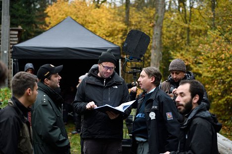 Petr Zahrádka, Robert Mikluš - Strážmistr Topinka - Zločin na farmě - Tournage