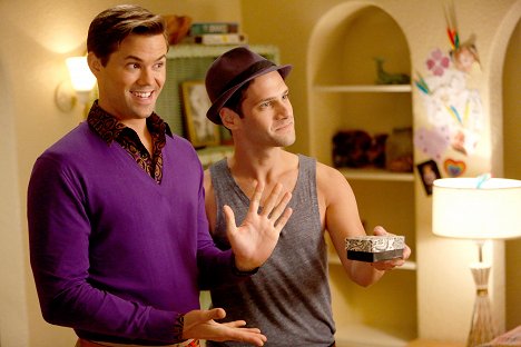 Andrew Rannells, Justin Bartha - The New Normal - Sofa's Choice - Filmfotók