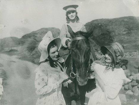 Wanda Rothgardt, Anna Carlsten, Rosa Tillman - Ett köpmanshus i skärgården - Do filme