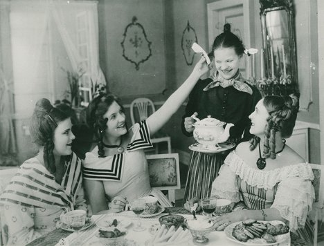 Wanda Rothgardt, Anna Carlsten, Rosa Tillman - Ett köpmanshus i skärgården - Filmfotók