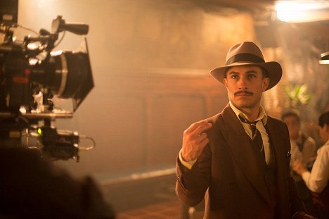 Gael García Bernal - Neruda - Dreharbeiten