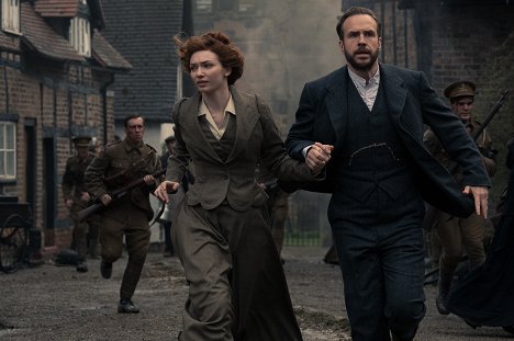 Eleanor Tomlinson, Rafe Spall - The War of the Worlds - Episode 1 - Photos
