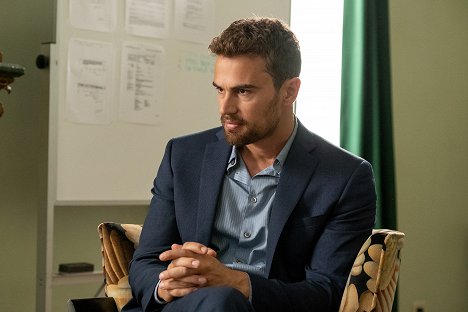 Theo James - Lying and Stealing - Photos