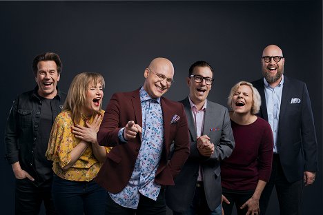 Mikko Kuustonen, Niina Lahtinen, Riku Nieminen, André Wickström, Paula Noronen, Juha Vuorinen - Hyvät ja huonot uutiset - Werbefoto