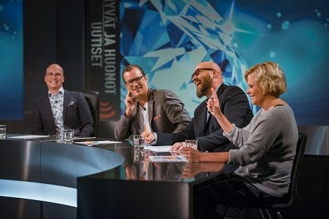 Riku Nieminen, André Wickström, Juha Vuorinen, Paula Noronen - Hyvät ja huonot uutiset - Filmfotos
