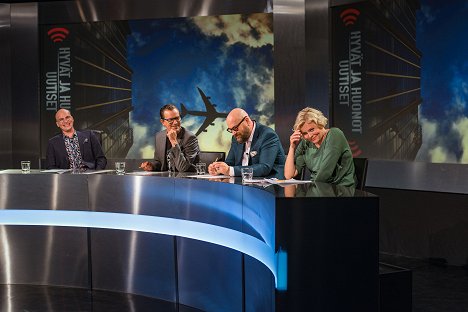 Riku Nieminen, André Wickström, Juha Vuorinen, Paula Noronen - Hyvät ja huonot uutiset - Filmfotók