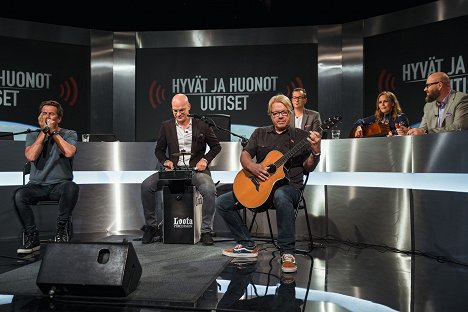 Mikko Kuustonen, Riku Nieminen, Heikki Silvennoinen, André Wickström, Niina Lahtinen, Juha Vuorinen - Hyvät ja huonot uutiset - Z filmu