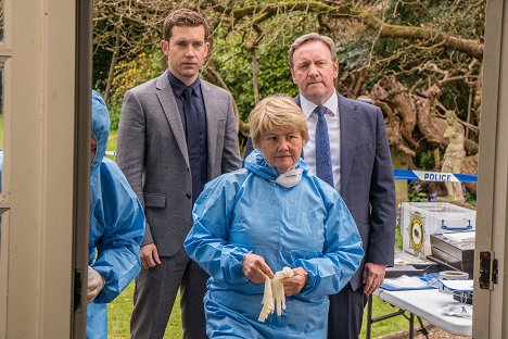 Nick Hendrix, Annette Badland, Neil Dudgeon - Midsomer Murders - Death of the Small Coppers - Photos