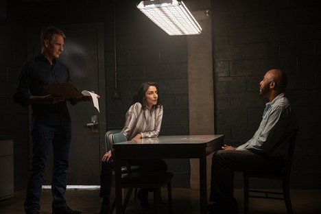 Scott Bakula, Necar Zadegan - NCIS: New Orleans - Convicted - Film