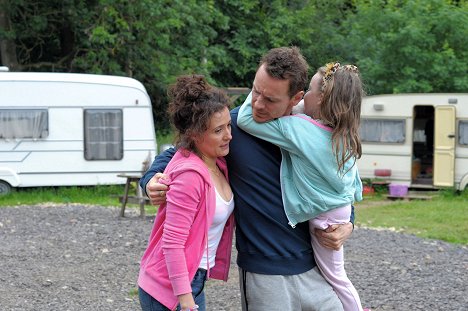 Lyndsey Marshal, Michael Fassbender - Wbrew rodzinie - Z filmu