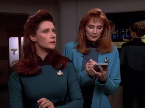 Wendy Hughes, Gates McFadden - Star Trek - Das nächste Jahrhundert - Der Feuersturm - Filmfotos