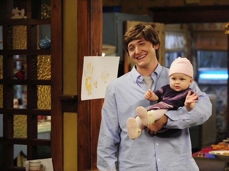 Lucas Neff - Raising Hope - Mein Baby, seine anderen Großeltern und ich - Filmfotos