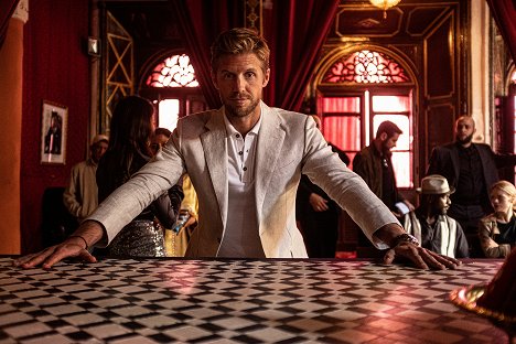 Matt Barr - Blood & Treasure - Escape from Casablanca - Z filmu