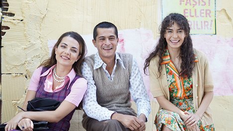 Burcu Kara, İsmail Hacıoğlu, Ebru Şahin - Şuursuz Aşk - Dreharbeiten