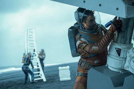 Ignacio Serricchio - Lost in Space – Verschollen zwischen fremden Welten - Schiffbrüchig - Filmfotos