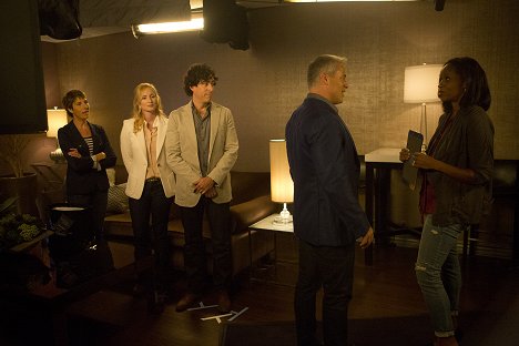 Tamsin Greig, Genevieve O'Reilly, Stephen Mangan, Matt LeBlanc, Merrin Dungey - Episodes - Episode 4 - Photos