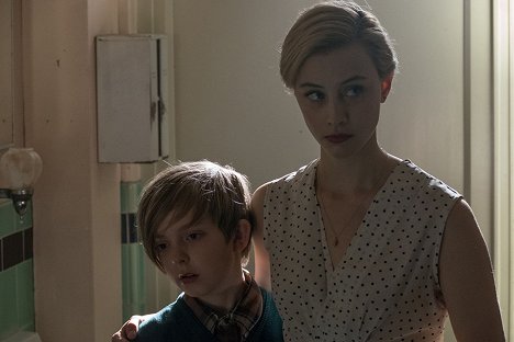 Aiden Longworth, Sarah Gadon - La resurrección de Louis Drax - De la película