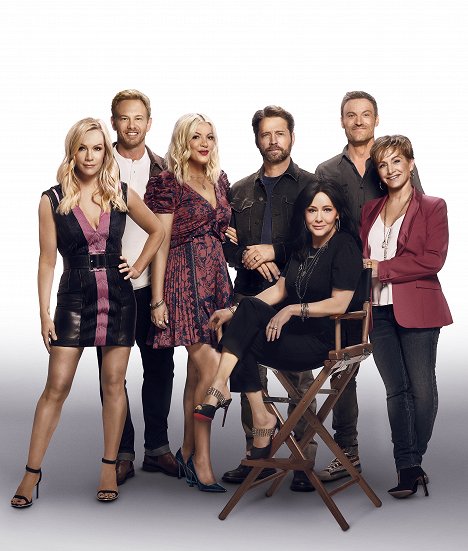 Jennie Garth, Ian Ziering, Tori Spelling, Jason Priestley, Shannen Doherty, Brian Austin Green, Gabrielle Carteris - BH90210 - Werbefoto