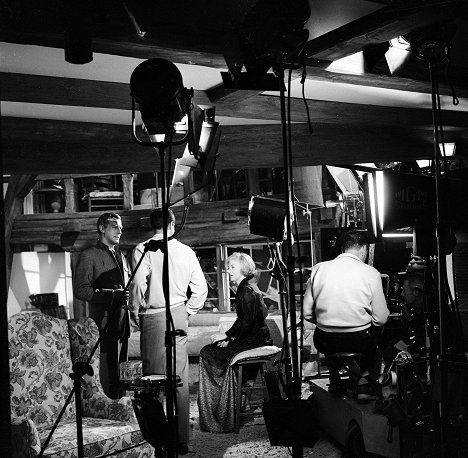 Edward Mulhare, Joanne Woodward - Signpost to Murder - Making of