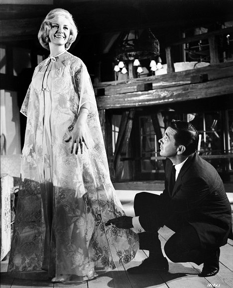 Joanne Woodward, Stuart Whitman - Signpost to Murder - Filmfotos