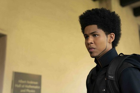 Rhenzy Feliz - Runaways - Cheat the Gallows - De la película