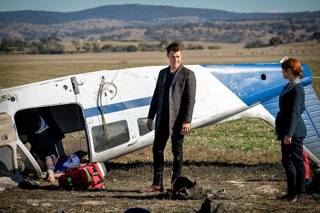 Rodger Corser - Doctor Doctor - The Great Campaign - Photos