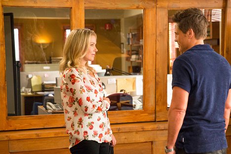 Mary Elizabeth Ellis, Rob Lowe - The Grinder - A Bittersweet Grind (Une Mouture Amer) - Photos