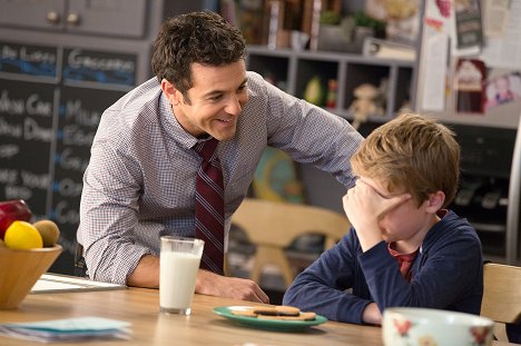 Fred Savage - The Grinder - Dedicating This One to the Crew - De la película