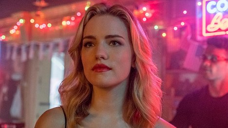 Willa Fitzgerald - Dare Me - Zamach stanu - Z filmu