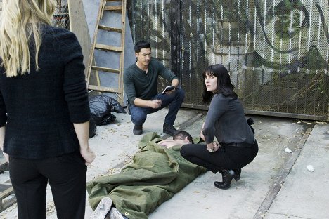 Daniel Henney, Paget Brewster - Criminal Minds - Flesh and Blood - Photos