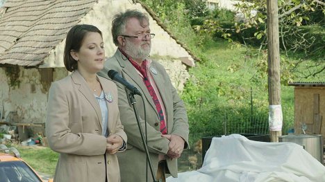 Rozi Lovas, Imre Csuja - A mi kis falunk - A választás - Filmfotos