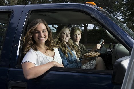 Kaitlyn Bausch, Cozi Zuehlsdorff - Pure Country Pure Heart - Van film