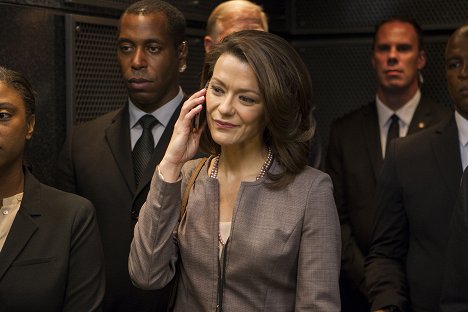 Maribeth Monroe - The Brink - Die Welt am Abgrund - Die geschrottete Viertelmilliarde - Filmfotos