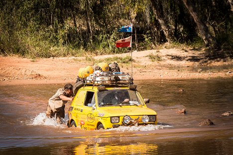 Dan Přibáň - Trabantem z Austrálie do Asie - Mezi krokodýly - Photos