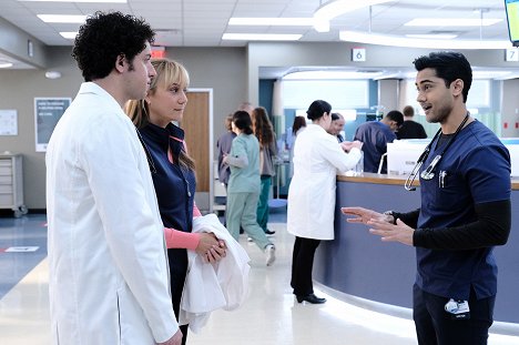Megyn Price, Manish Dayal - The Resident - Free Fall - Photos