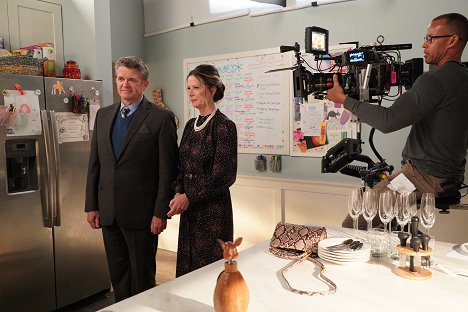 John Michael Higgins, Mo Collins - Single Parents - The Angie-Man - Tournage