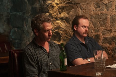 Ben Mendelsohn, Jeremy Bobb - The Outsider - Dark Uncle - De la película