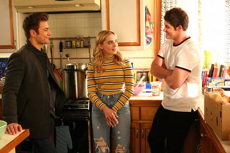 Peyton Meyer, Meg Donnelly, Matt Shively - American Housewife - One Step Forward, Three Steps Back - Photos