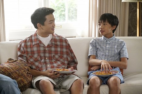 Hudson Yang, Ian Chen - Fresh Off the Boat - A Seat at the Table - Photos