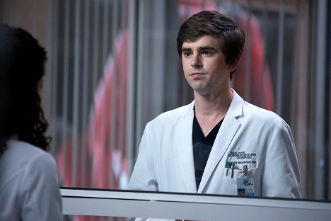 Freddie Highmore - Dobrý doktor - Zlomenina - Z filmu