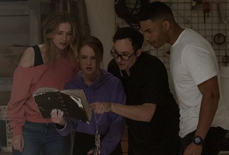 Elizabeth Lail, Talitha Eliana Bateman, P.J. Byrne, Jordan Calloway - Countdown - Filmfotos