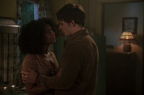 Jaz Sinclair, Ross Lynch - Chilling Adventures of Sabrina - Chapter Fifteen: Doctor Cerberbus's House of Horror - Photos