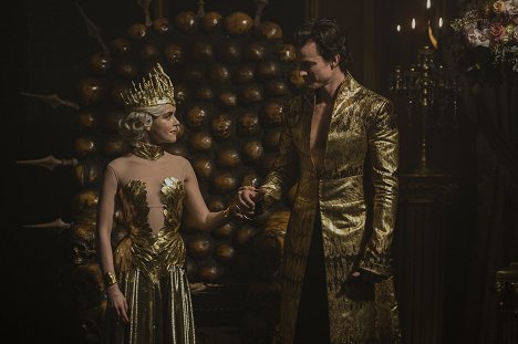 Kiernan Shipka, Luke Cook - Chilling Adventures of Sabrina - Chapter Twenty: The Mephisto Waltz - Photos