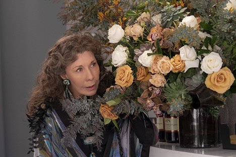 Lily Tomlin - Grace and Frankie - The Trophy Wife - Photos