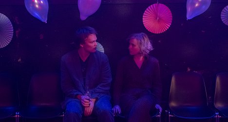 David Stakston, Emma Bones - Ragnarök - Season 1 - Filmfotók