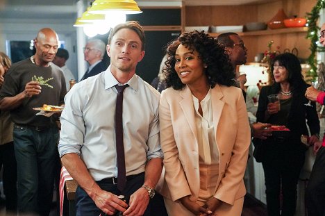 Wilson Bethel, Simone Missick - All Rise - The Joy from Oz - Do filme